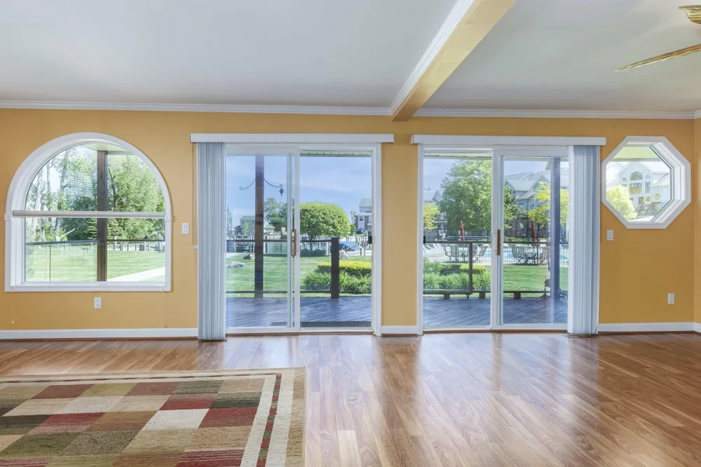 37868 Jefferson Avenue Harrison Township, MI 48045