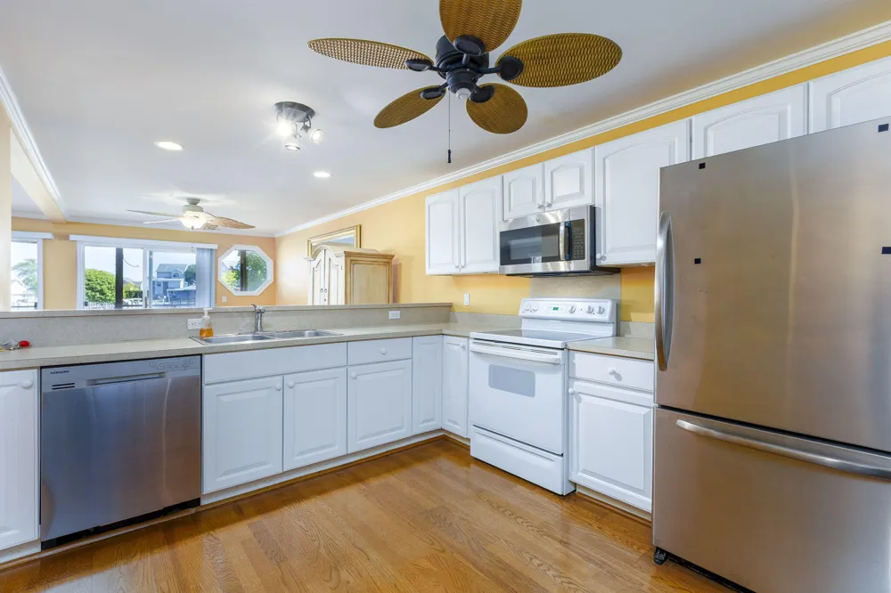 37868 Jefferson Avenue Harrison Township, MI 48045