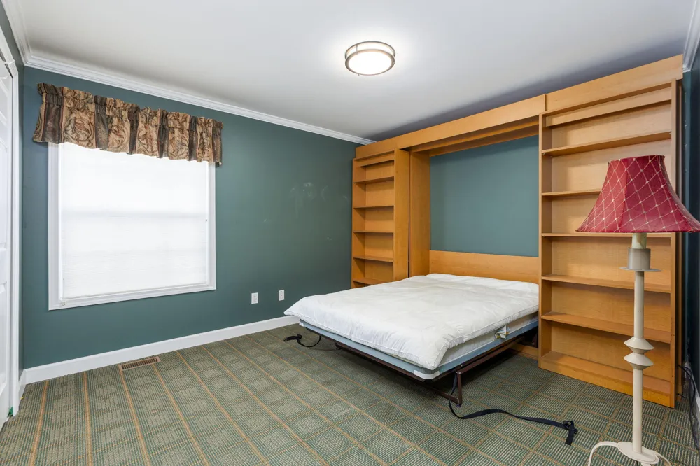 37868 Jefferson Avenue Harrison Township, MI 48045