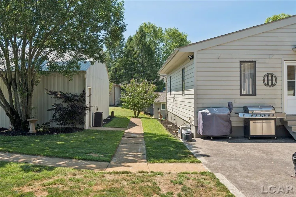 567 Pentecost Highway Franklin Township, MI 49265