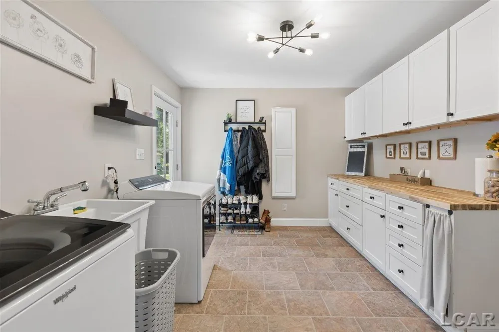 567 Pentecost Highway Franklin Township, MI 49265