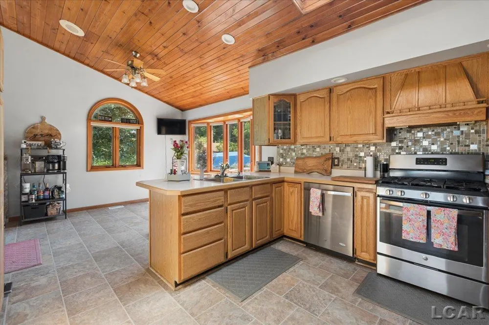 567 Pentecost Highway Franklin Township, MI 49265