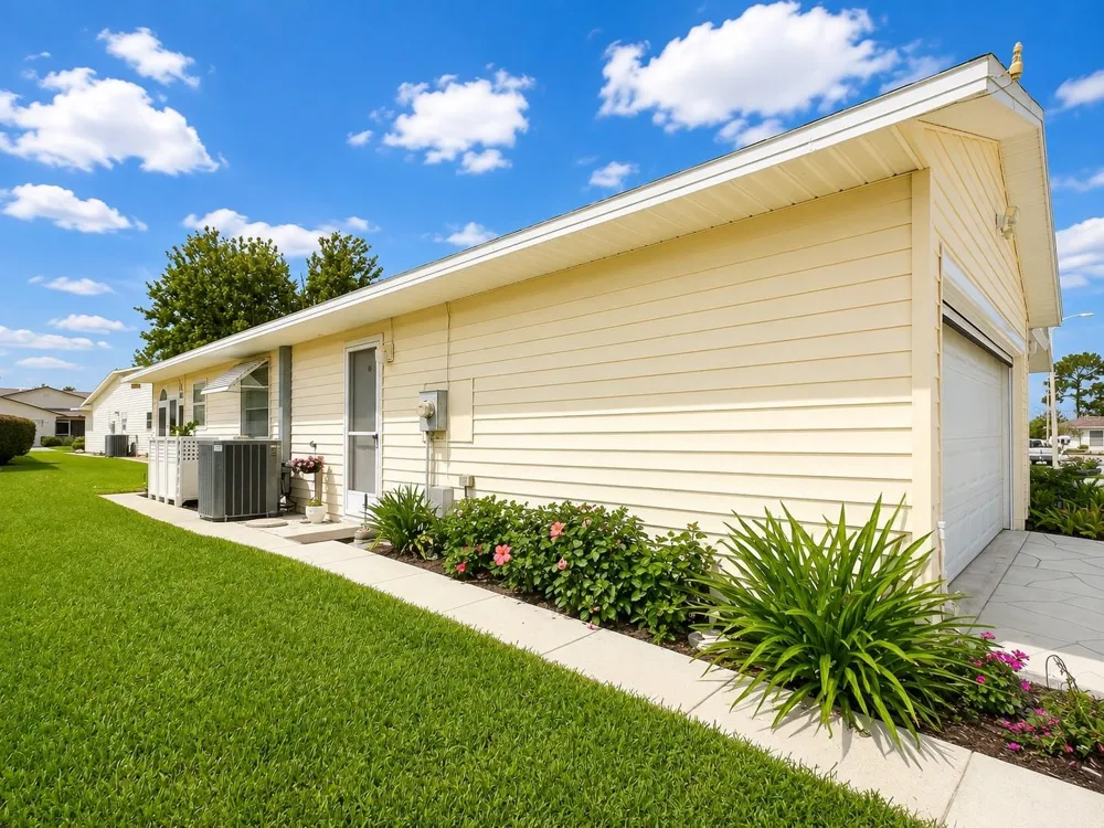 2228 GRAND CYPRESS DRIVE Lakeland, FL 33810