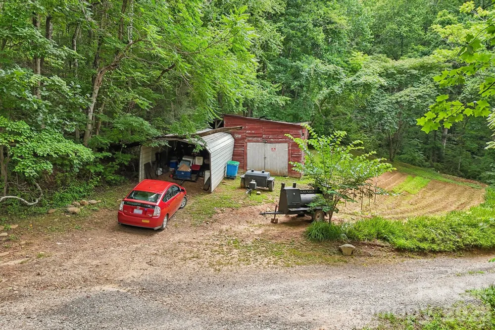 25 Viola Lane Swannanoa, NC 28778