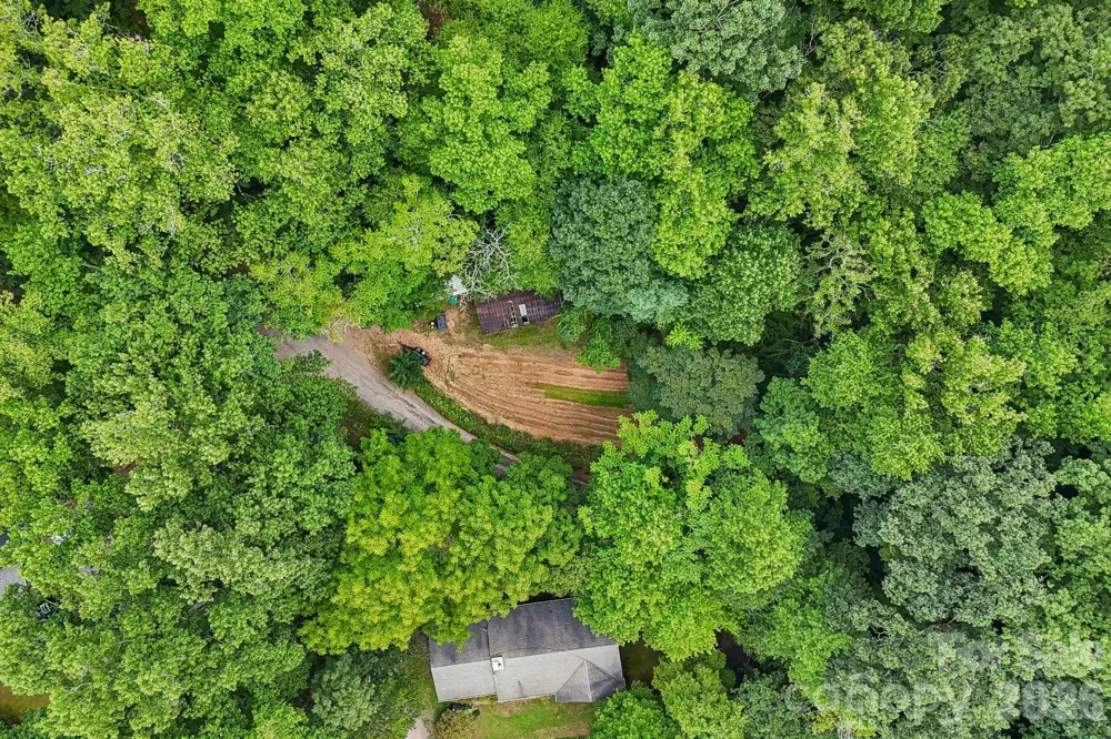 25 Viola Lane Swannanoa, NC 28778