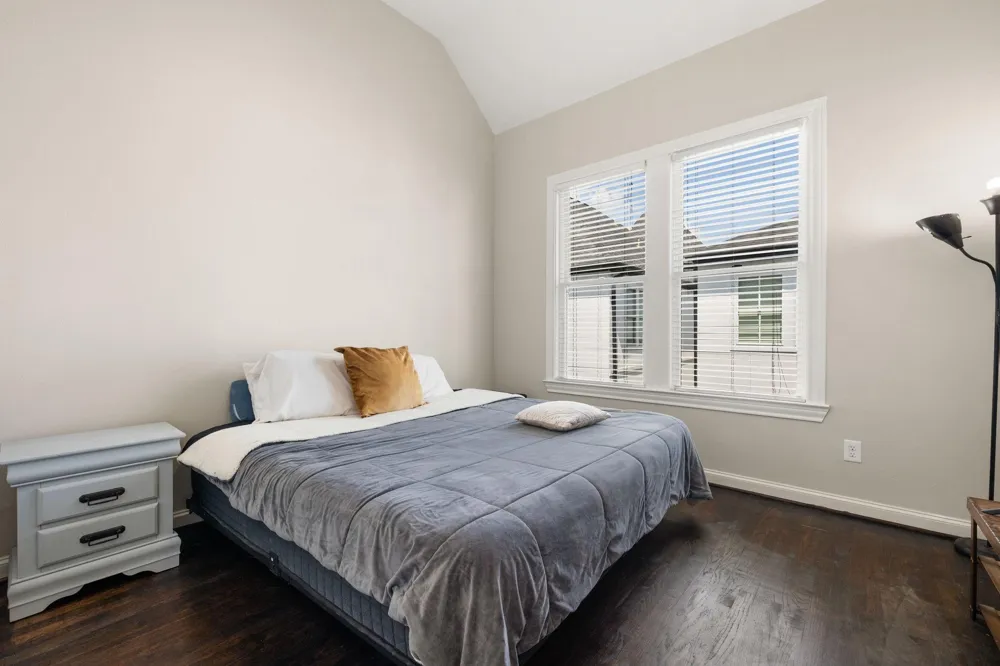 2716 Arabelle Street Houston, TX 77007
