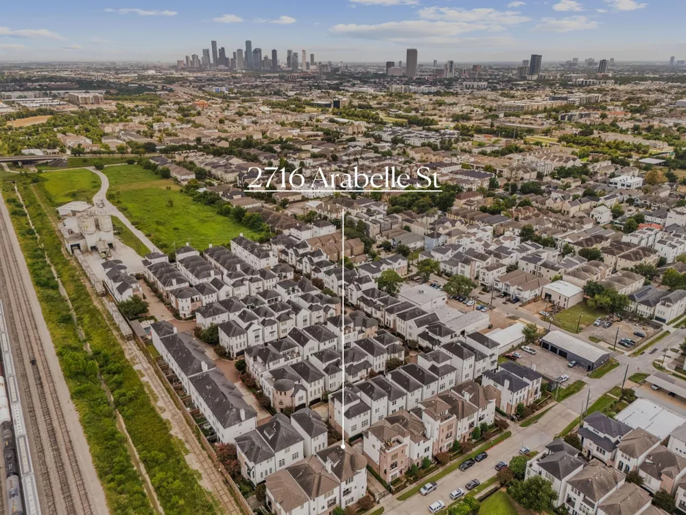 2716 Arabelle Street Houston, TX 77007