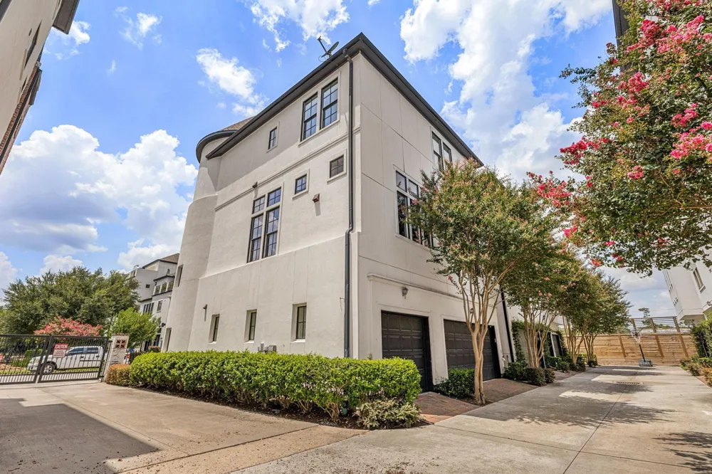 2716 Arabelle Street Houston, TX 77007