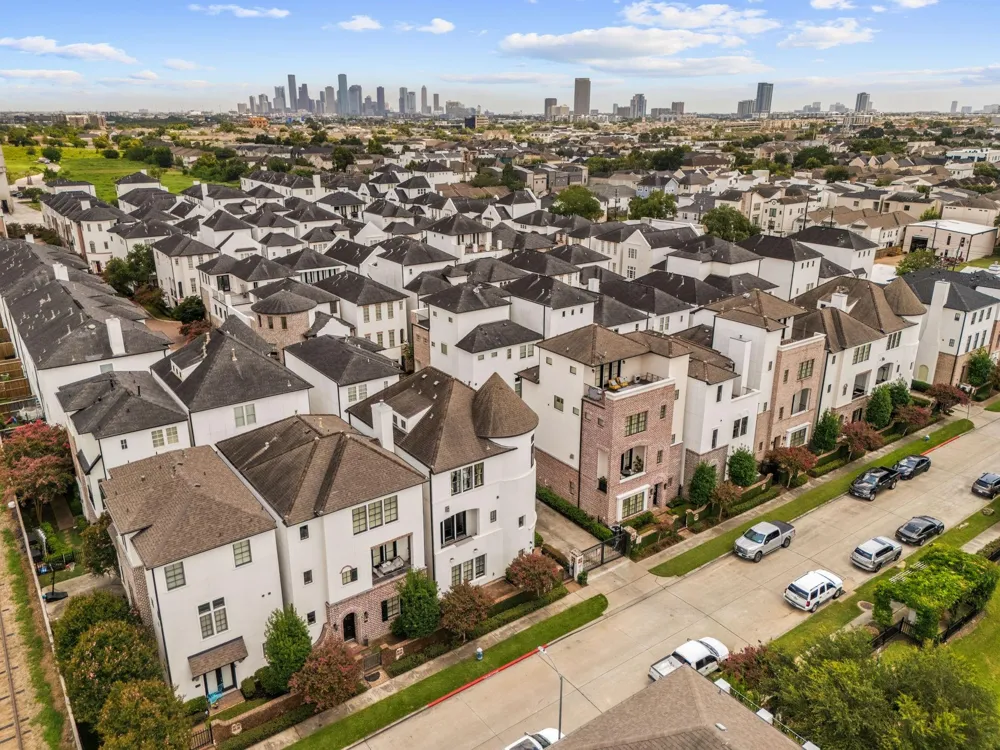 2716 Arabelle Street Houston, TX 77007