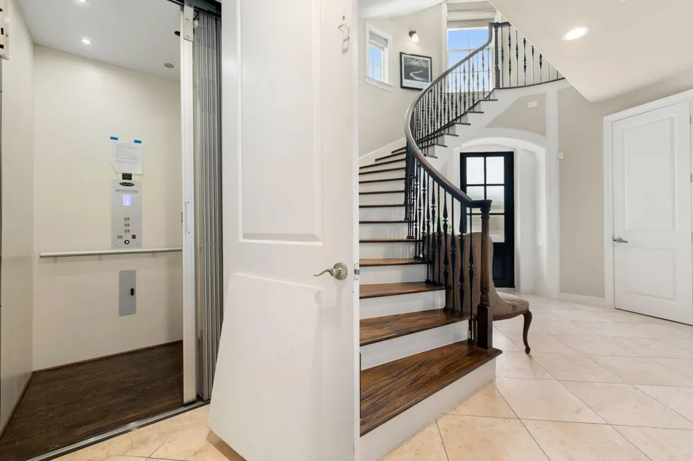 2716 Arabelle Street Houston, TX 77007