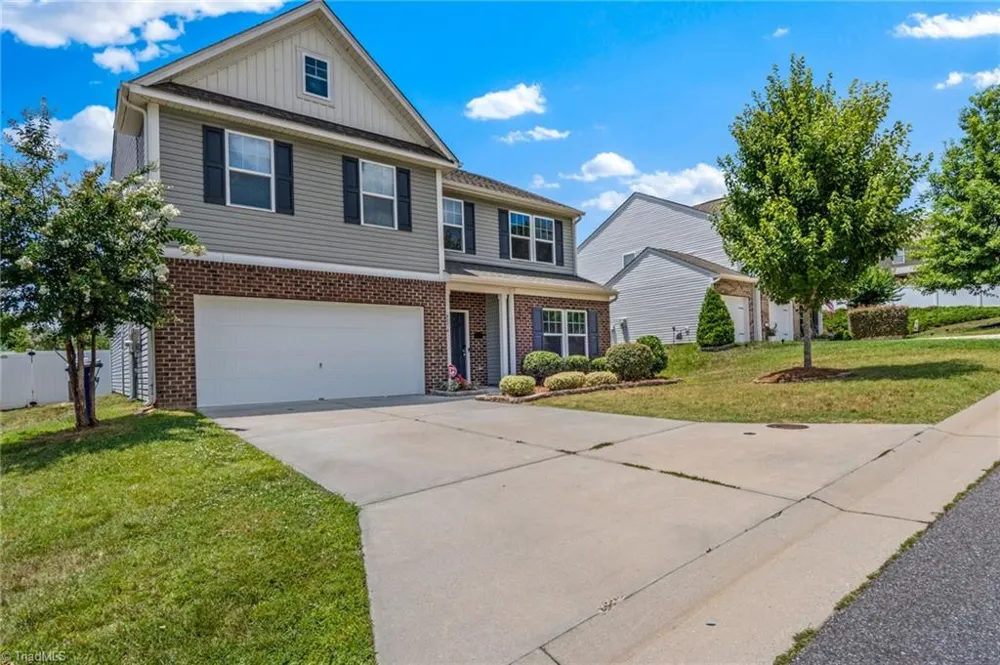 4074 Medina Court Pfafftown, NC 27040