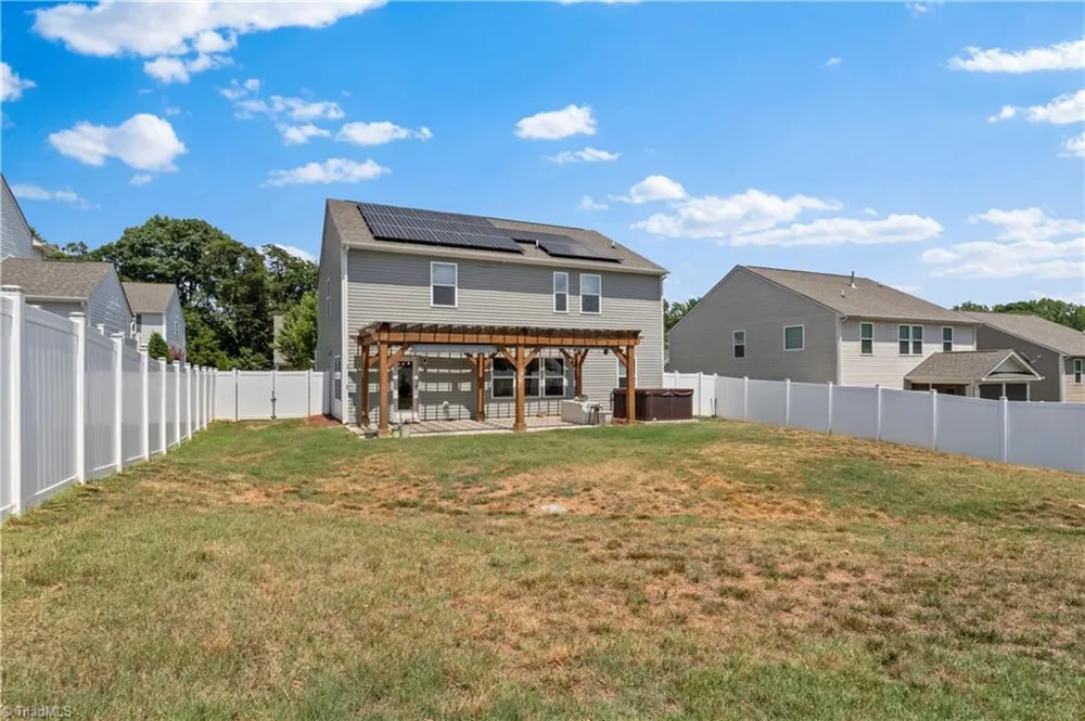 4074 Medina Court Pfafftown, NC 27040