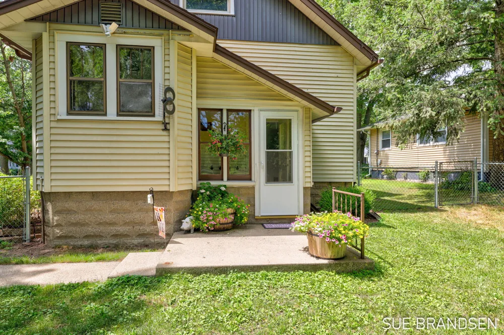357 State Street Zeeland City, MI 49464