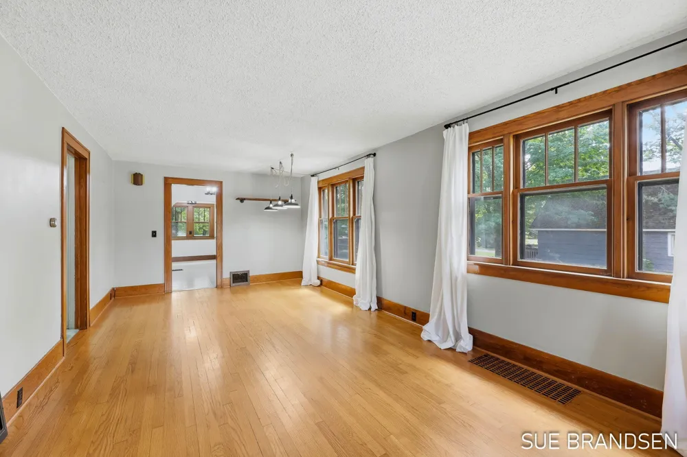 357 State Street Zeeland City, MI 49464