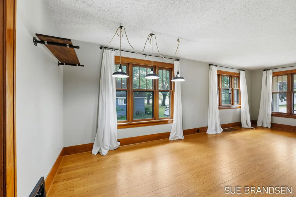 357 State Street Zeeland City, MI 49464