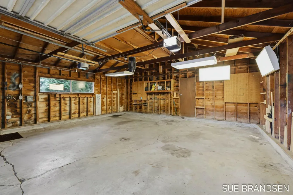 357 State Street Zeeland City, MI 49464