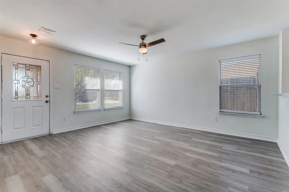 312 Stanford Forney, TX 75126