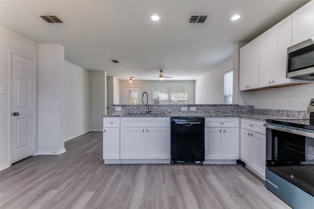 312 Stanford Forney, TX 75126