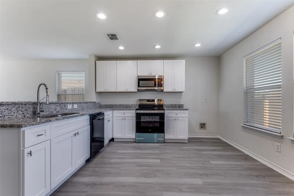 312 Stanford Forney, TX 75126