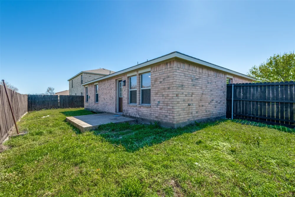 312 Stanford Forney, TX 75126