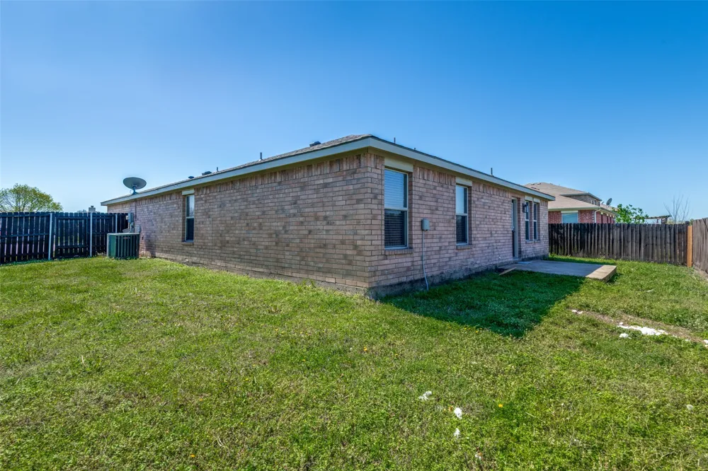 312 Stanford Forney, TX 75126