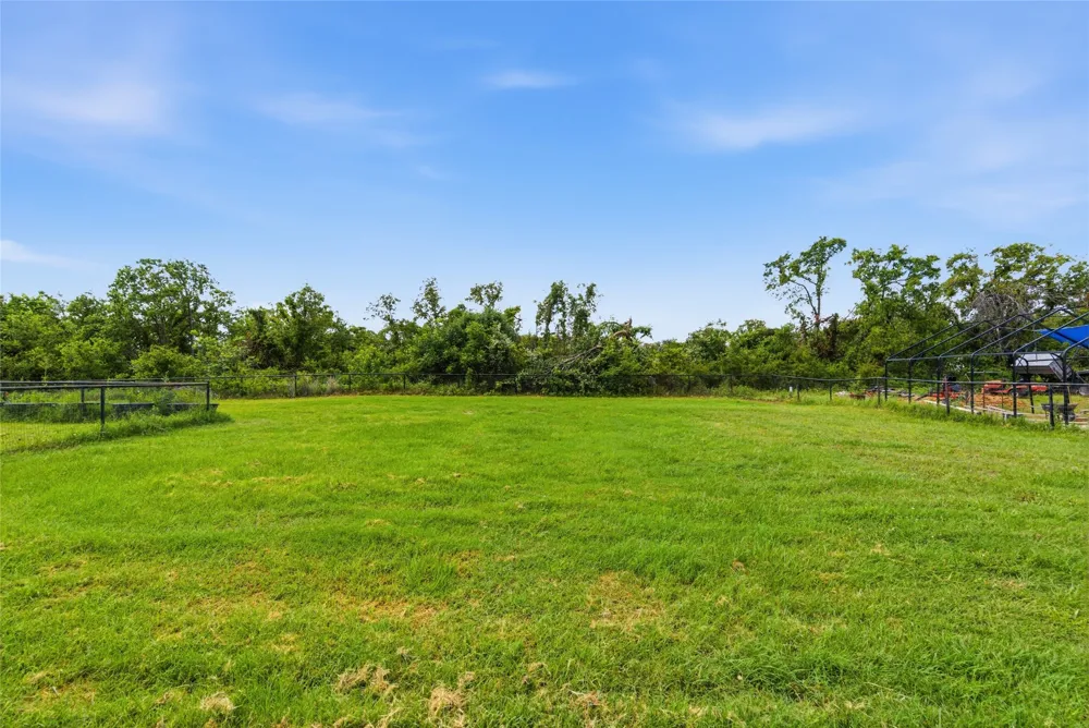 101 Hampton Lane Springtown, TX 76082