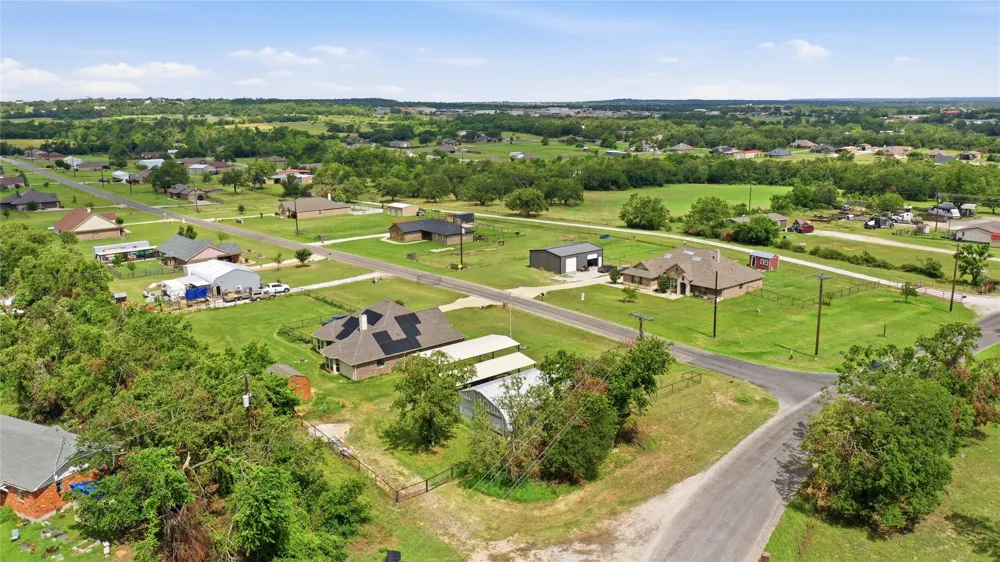 101 Hampton Lane Springtown, TX 76082