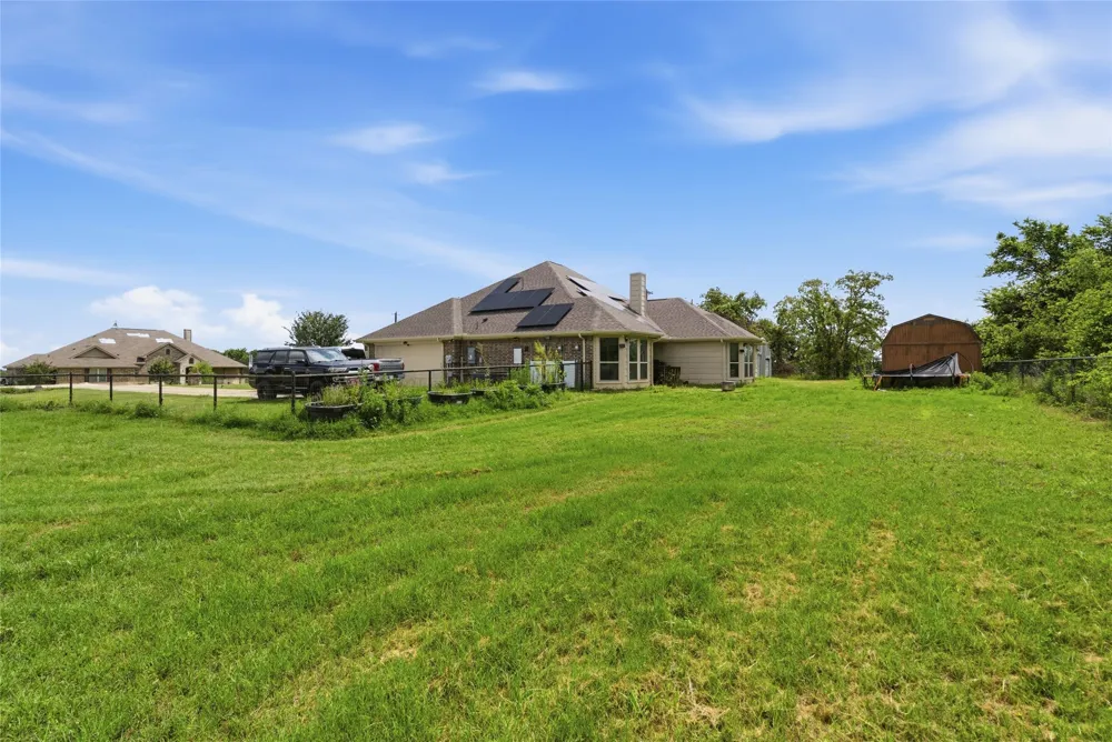 101 Hampton Lane Springtown, TX 76082