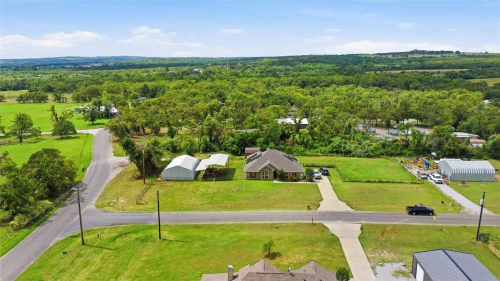 101 Hampton Lane Springtown, TX 76082