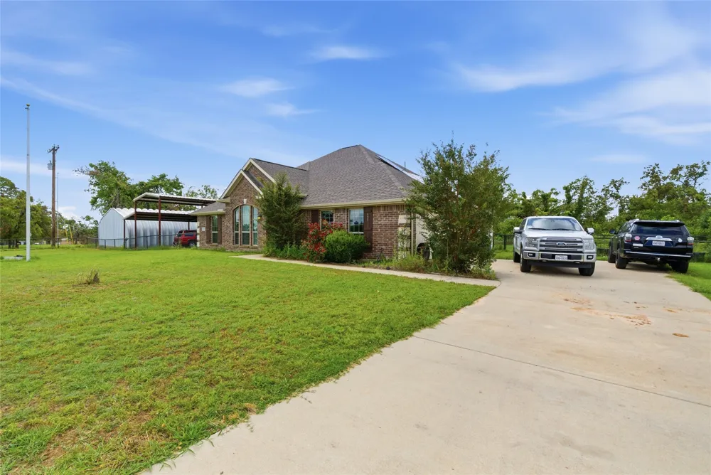 101 Hampton Lane Springtown, TX 76082