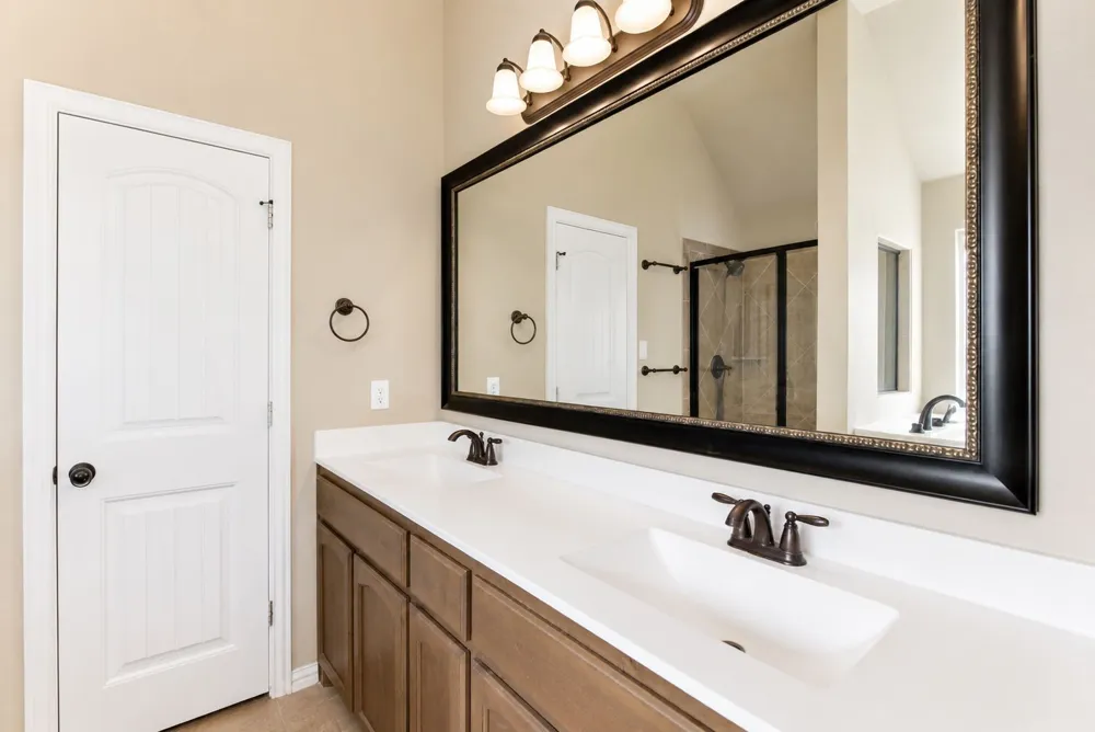 101 Hampton Lane Springtown, TX 76082
