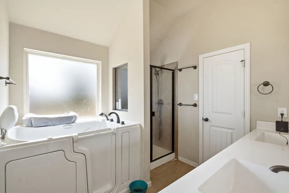 101 Hampton Lane Springtown, TX 76082