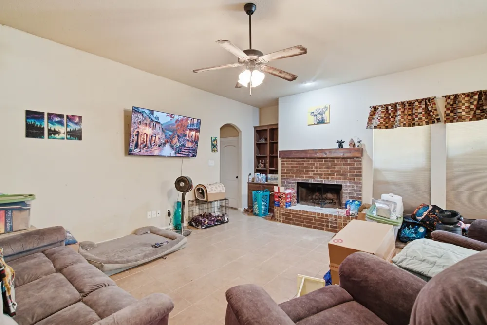 101 Hampton Lane Springtown, TX 76082