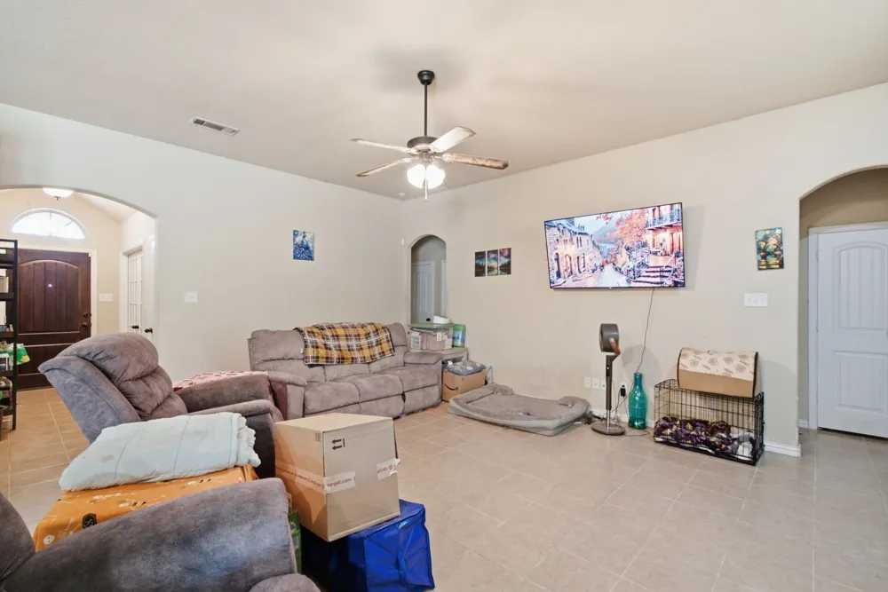 101 Hampton Lane Springtown, TX 76082