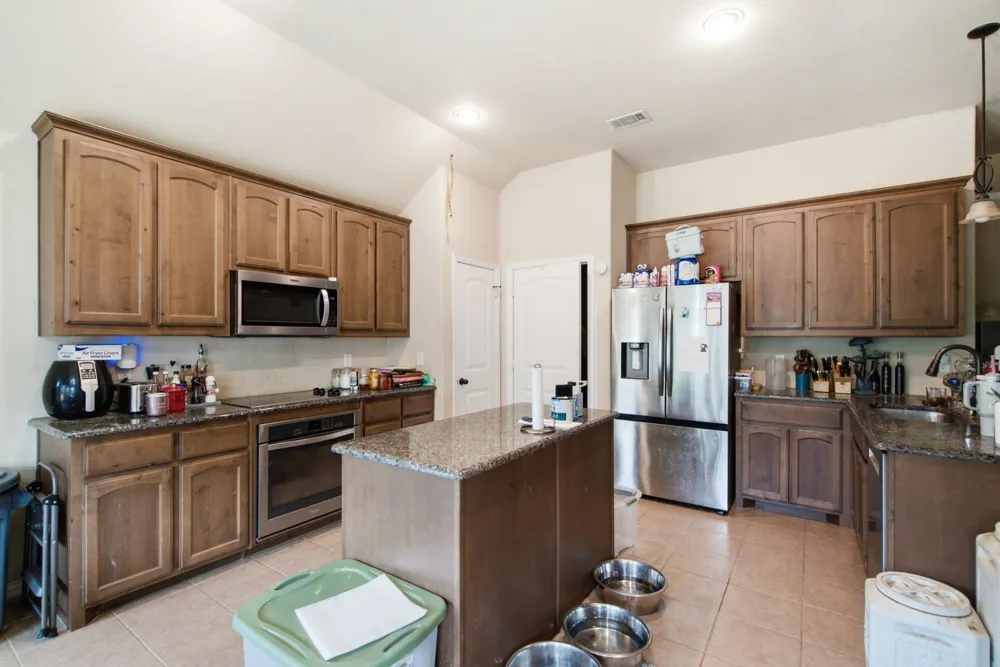 101 Hampton Lane Springtown, TX 76082