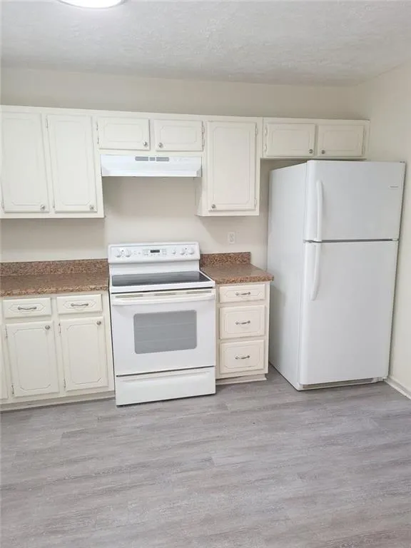 1685 Hunting Creek Drive Conyers, GA 30013