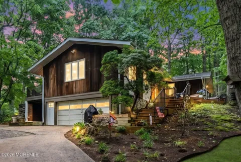12 Georjean Drive