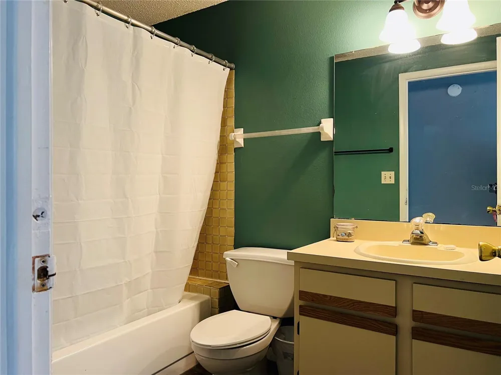 5026 WATER OAK DRIVE #208 Bradenton, FL 34207