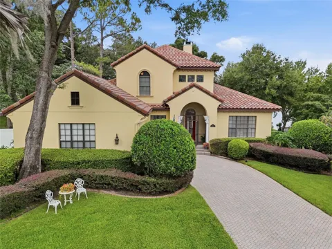 315 W BLUE WATER EDGE DRIVE