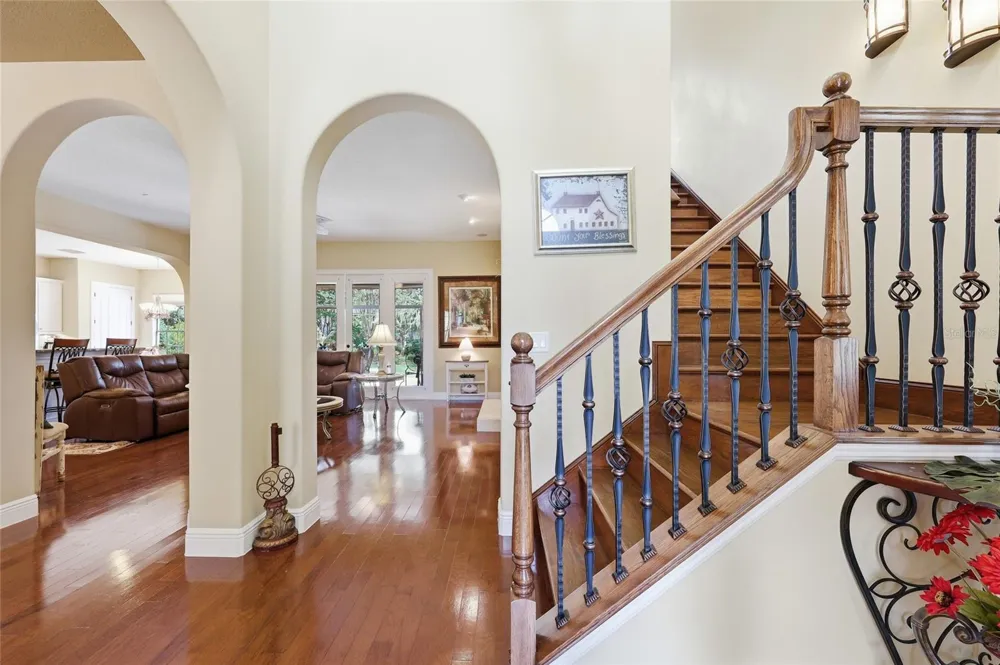 315 W BLUE WATER EDGE DRIVE Eustis, FL 32736