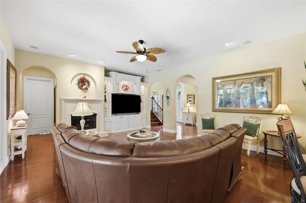 315 W BLUE WATER EDGE DRIVE Eustis, FL 32736