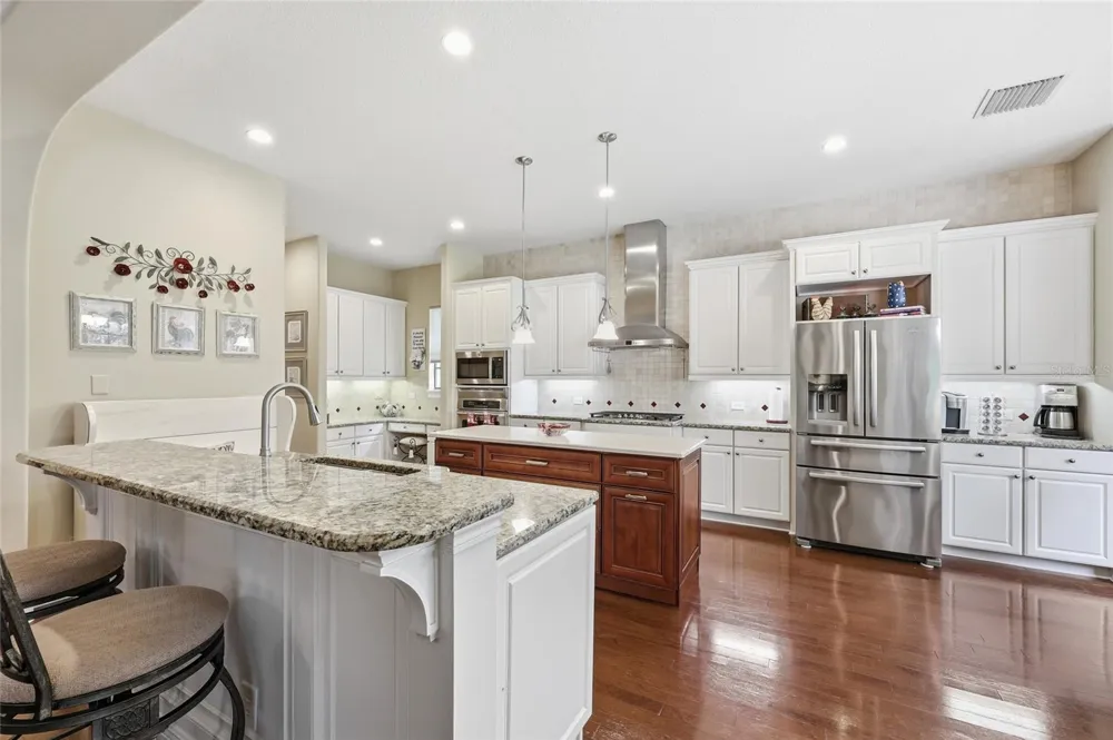 315 W BLUE WATER EDGE DRIVE Eustis, FL 32736