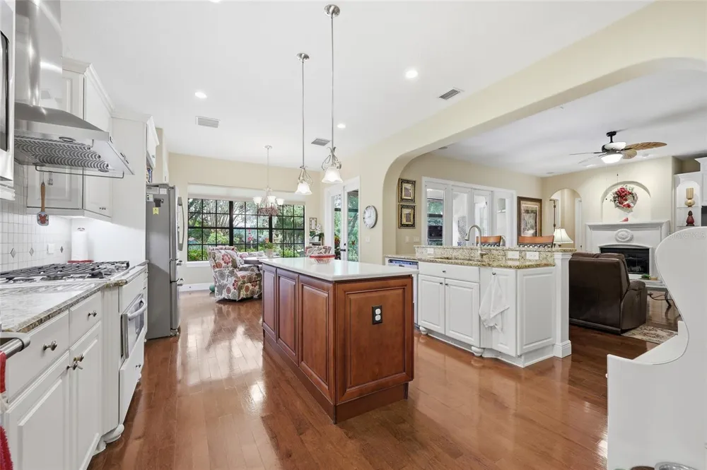 315 W BLUE WATER EDGE DRIVE Eustis, FL 32736