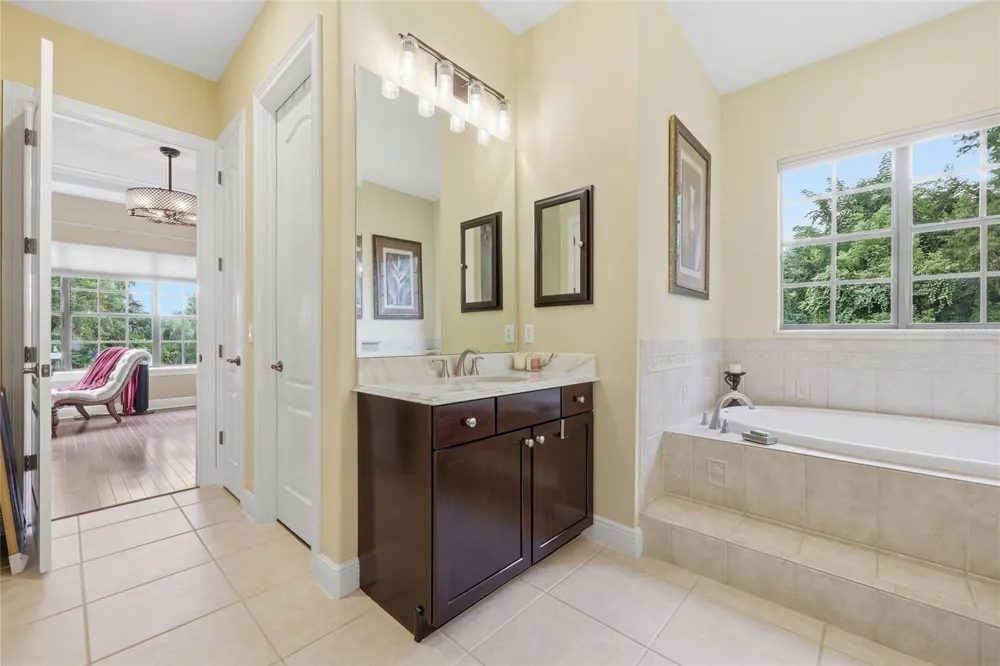 315 W BLUE WATER EDGE DRIVE Eustis, FL 32736
