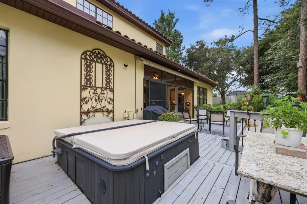 315 W BLUE WATER EDGE DRIVE Eustis, FL 32736