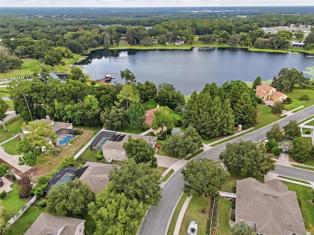 315 W BLUE WATER EDGE DRIVE Eustis, FL 32736
