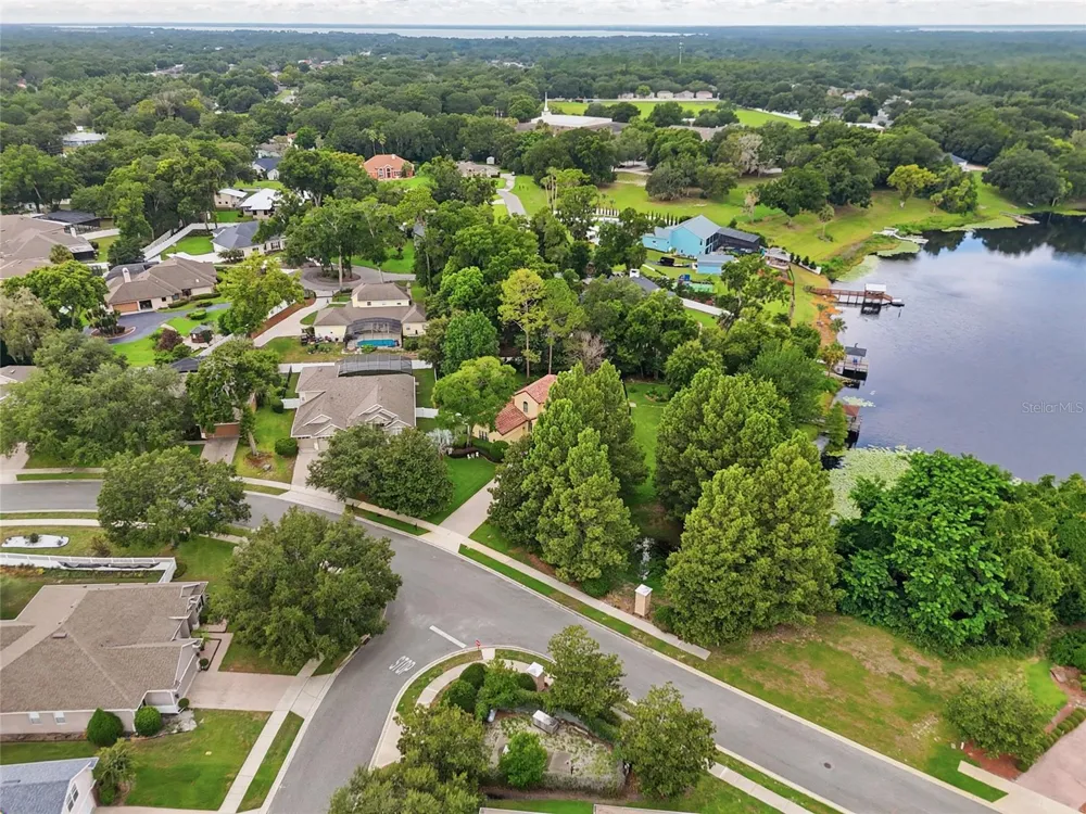 315 W BLUE WATER EDGE DRIVE Eustis, FL 32736