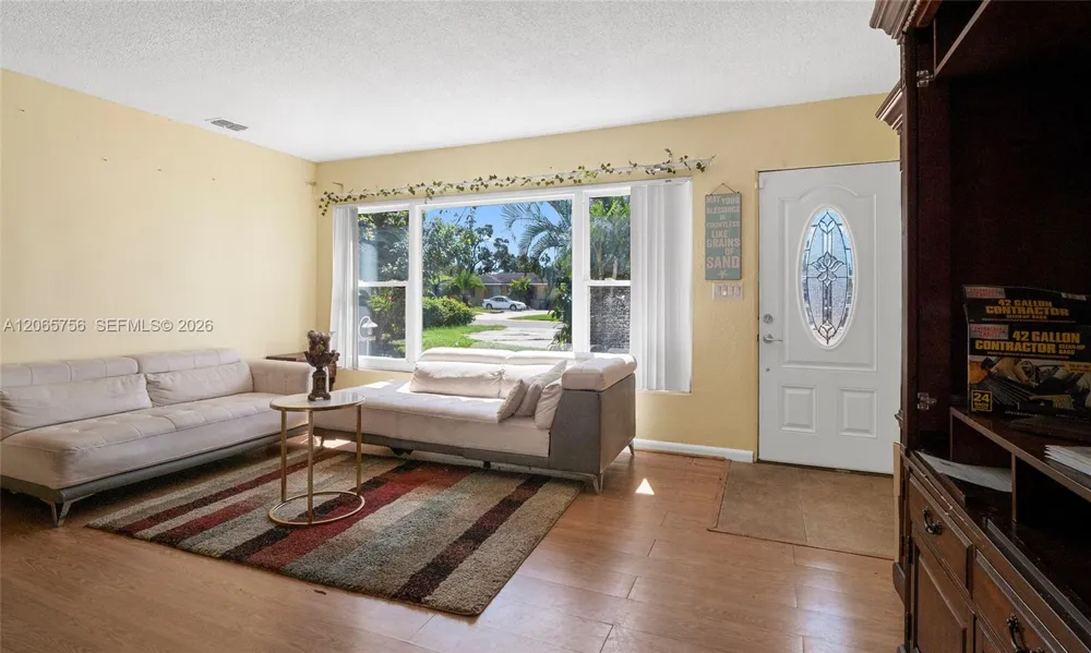 2006 SW 8th ave Largo, FL 33770