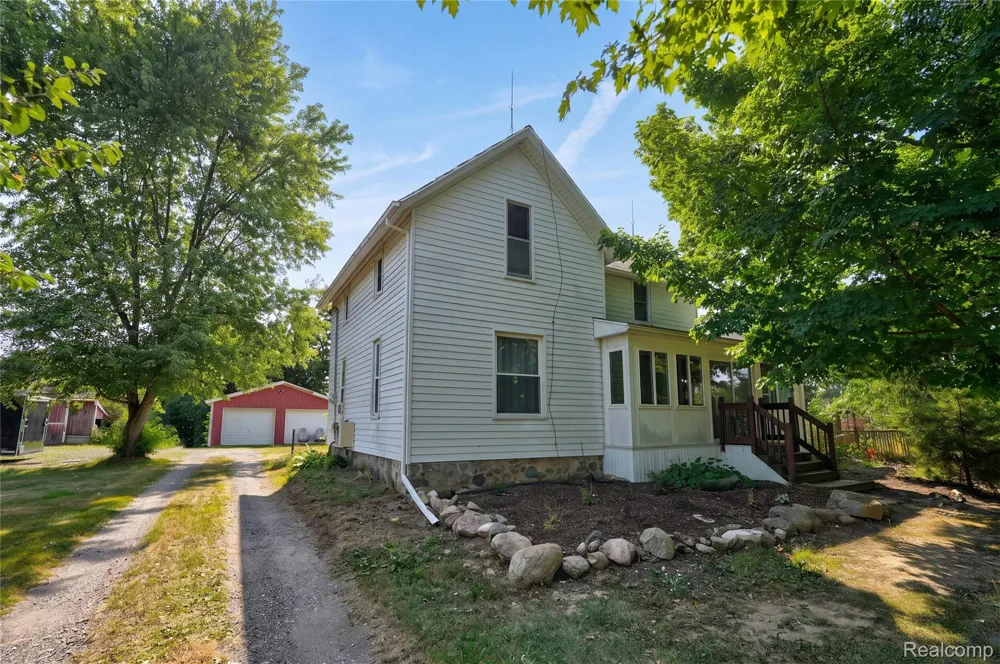 1175 S Morrish Road Clayton Charter Township, MI 48532