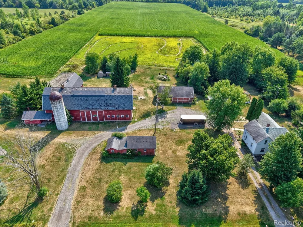 1175 S Morrish Road Clayton Charter Township, MI 48532